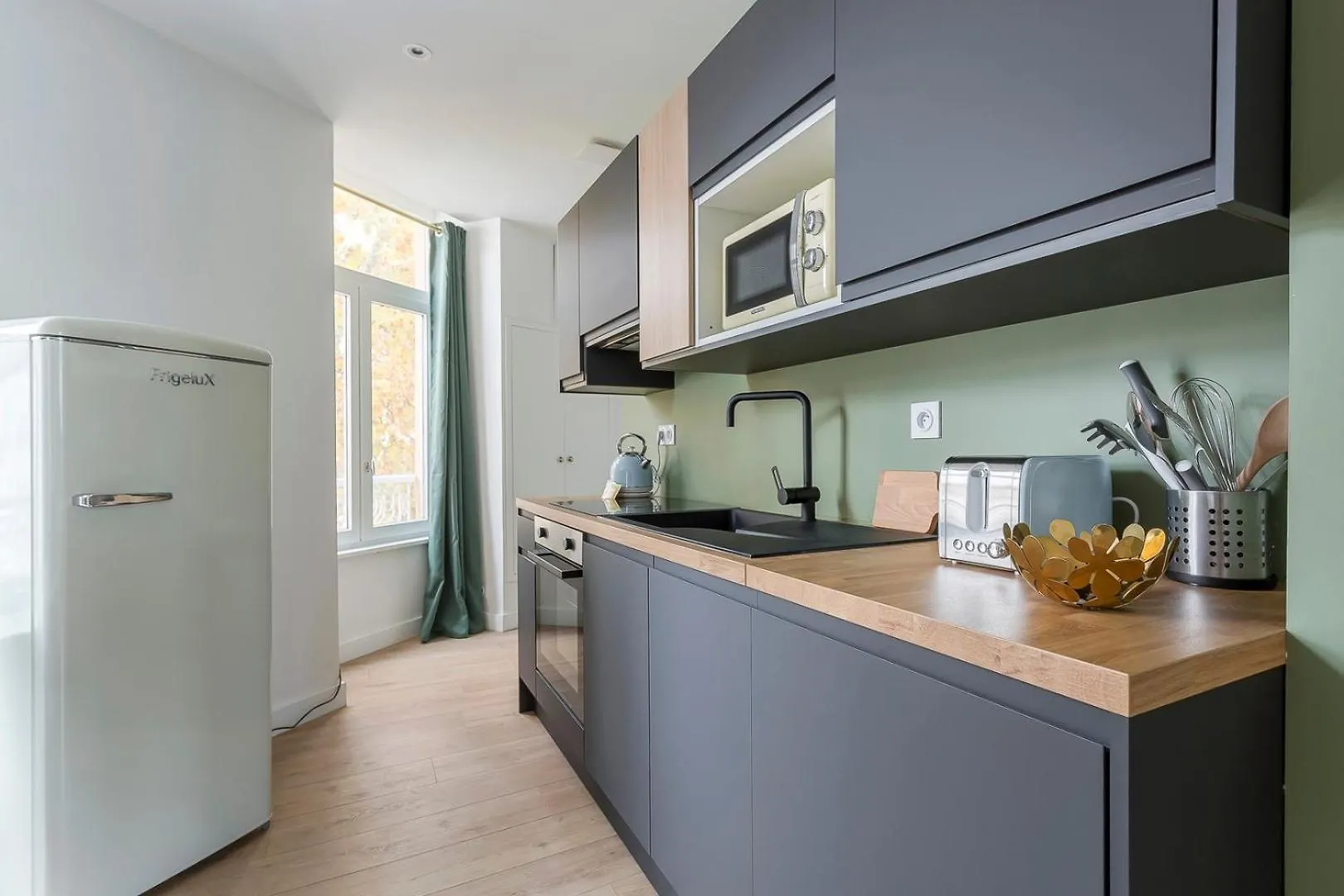 Hamac Suites - T3 Refurbished - 6 Travellers Lyon 0*,  France