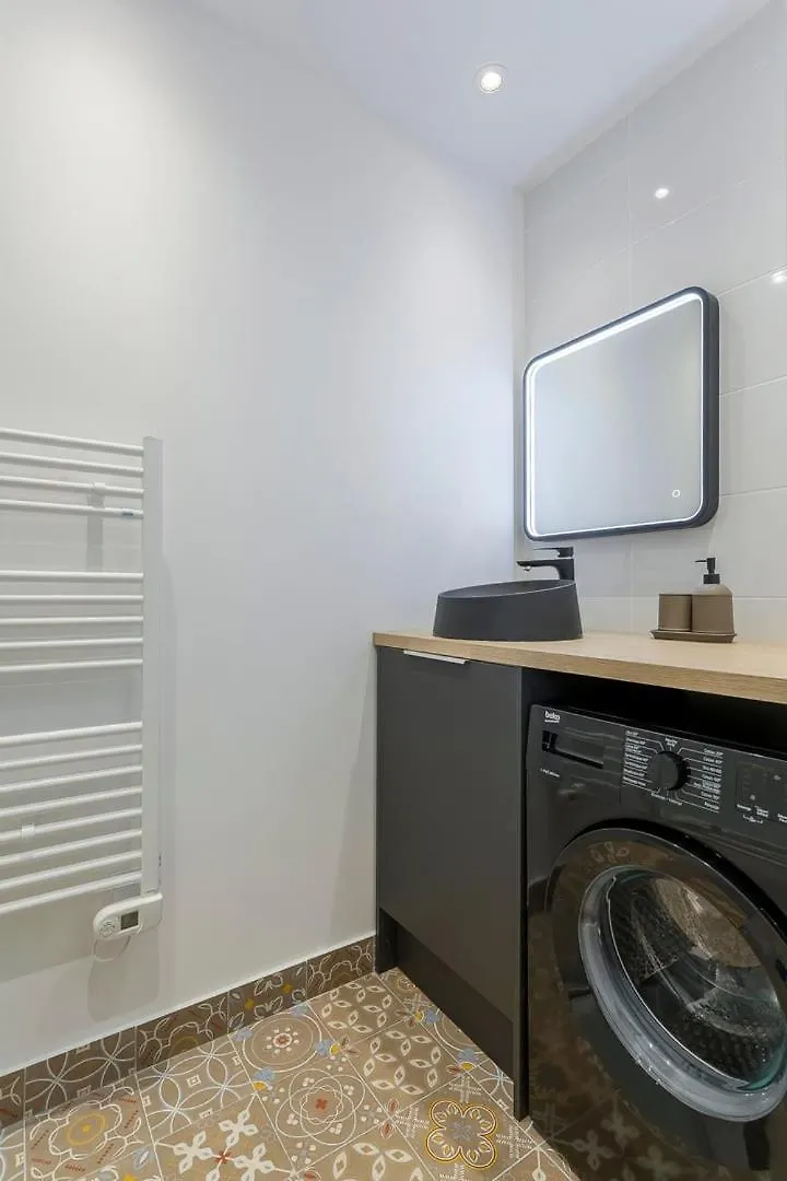 Hamac Suites - T3 Refurbished - 6 Travellers Lyon 0*,